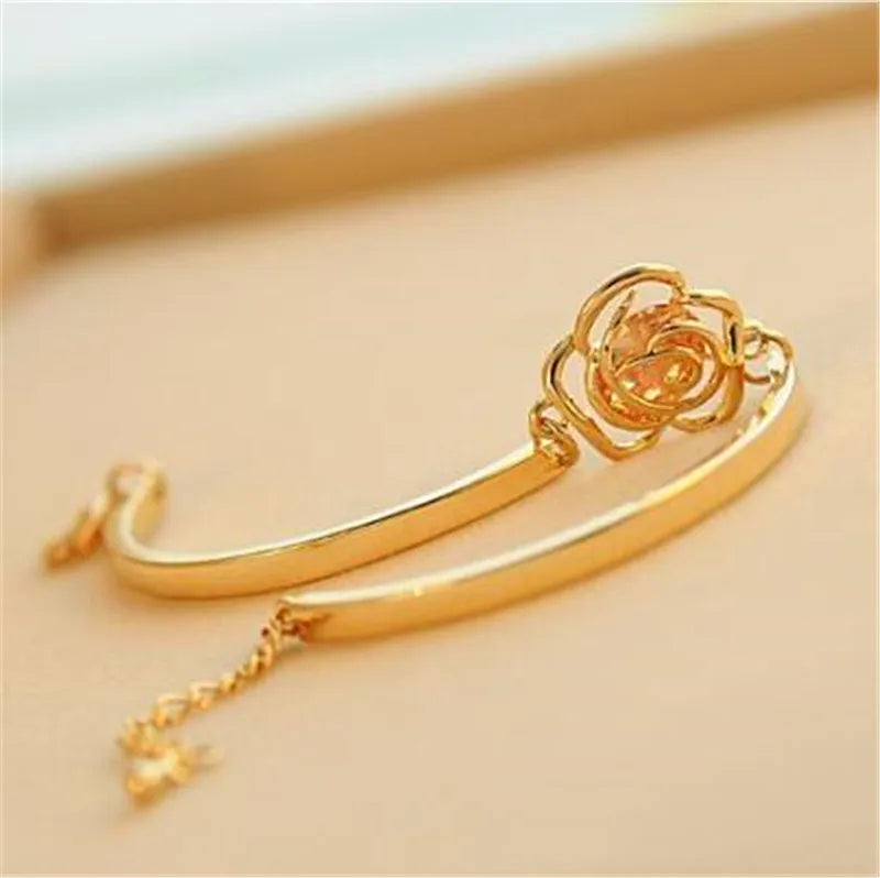 Elegant Rose Gold Flower Bracelet