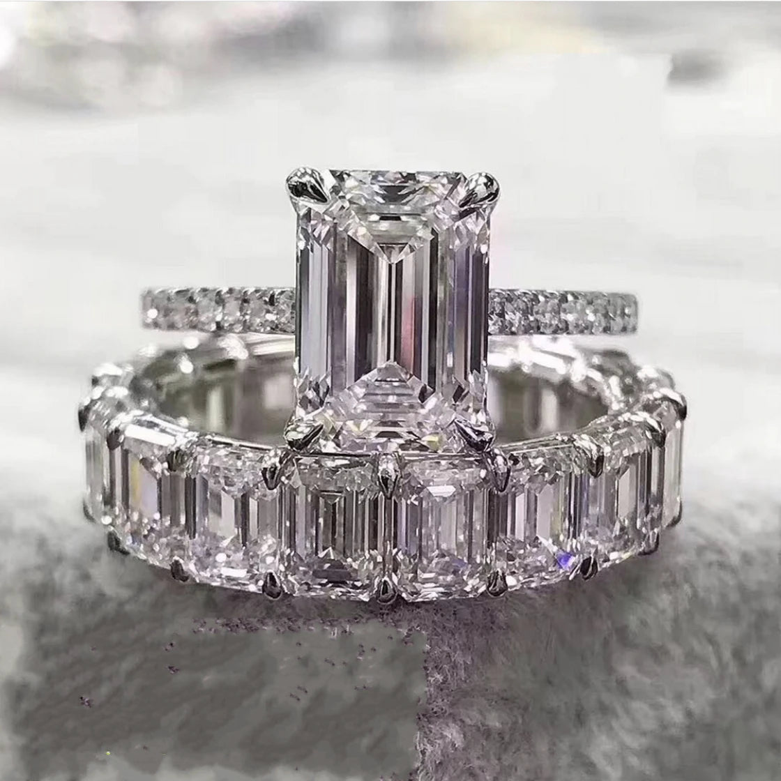 {{ product.title }} β Elegant {{ product.type }} crafted from {{ product.material }} by {{ product.vendor }}