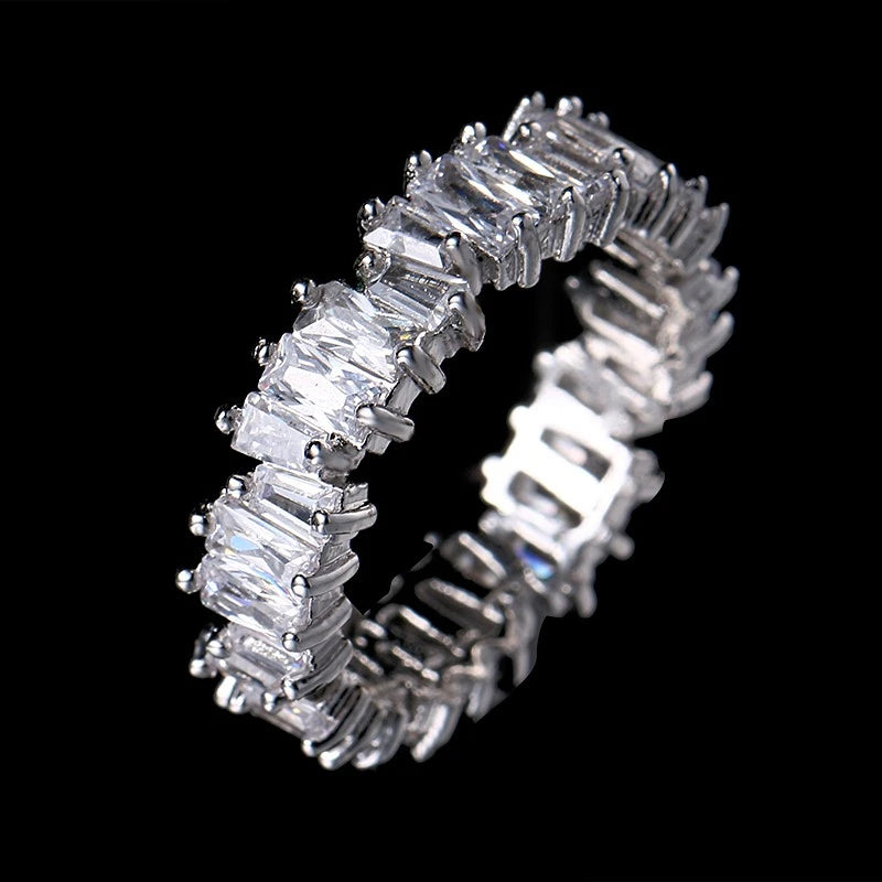 {{ product.title }} β Elegant {{ product.type }} crafted from {{ product.material }} by {{ product.vendor }}