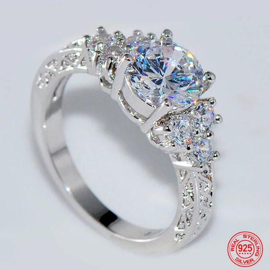 Exquisite Silver Color White Zircon Crystal Ring