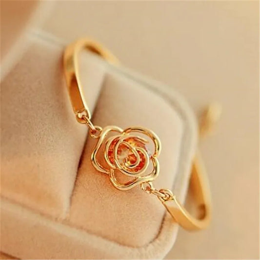 Elegant Rose Gold Flower Bracelet